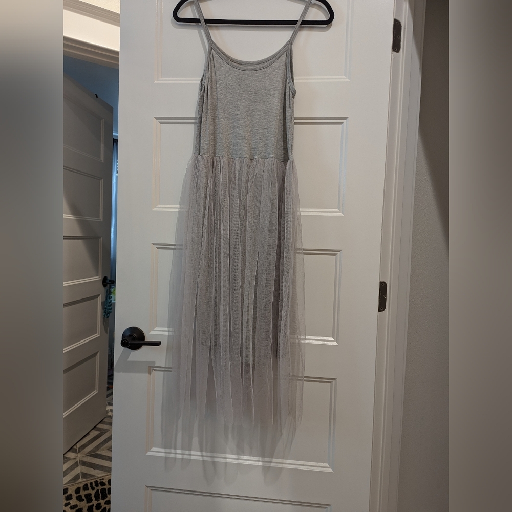 Beautiful organza dress in Grey SIZE M